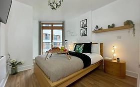 Comfy & Stylish Stay At Birmingham!